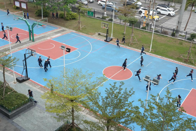 小張過去一