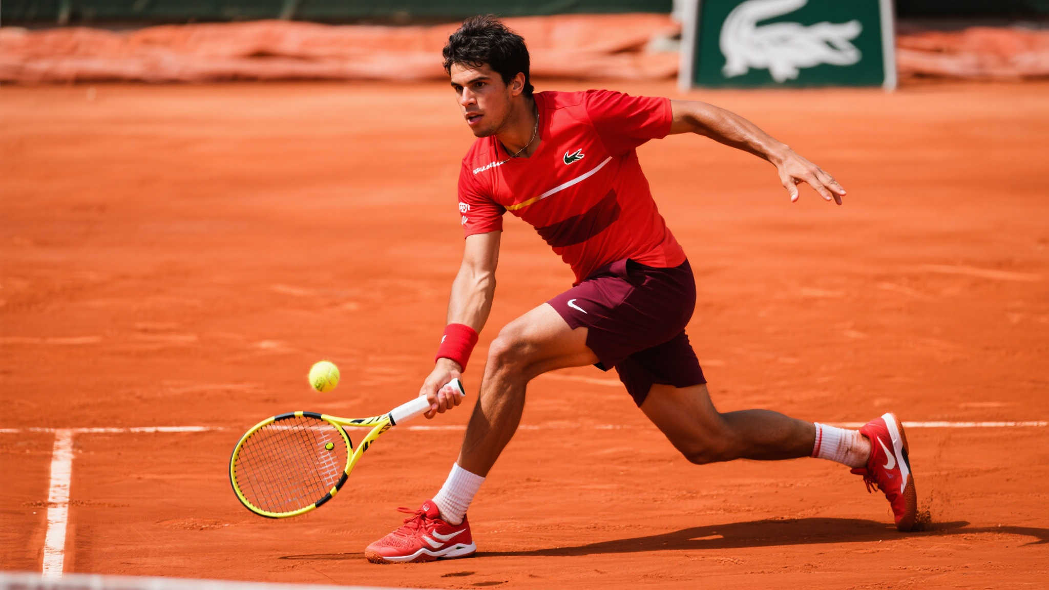 员和员工感 员和员工感